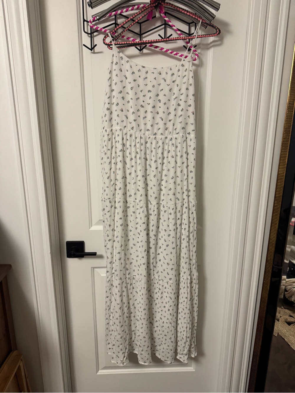 Simons twik Women’s White Floral Tiered Maxi dress
